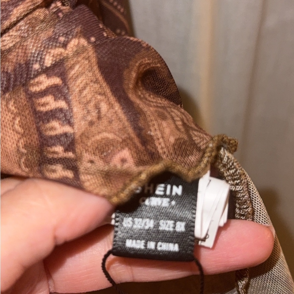 SHEIN Brown Paisley Print Tie-Front Top - Picture 3 of 3